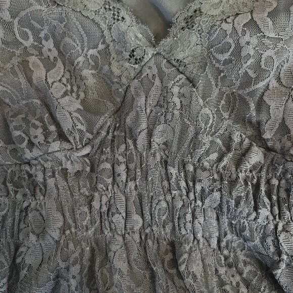 Charcoal gray vneck smocked lace dress size small - Picture 5 of 7
